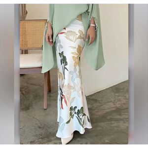 Stylewe White Floral Satin Maxi Skirt Plus Size 2XL Nwt